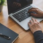 Raccourci clavier : les commandes essentielles pour gagner du temps au quotidien
