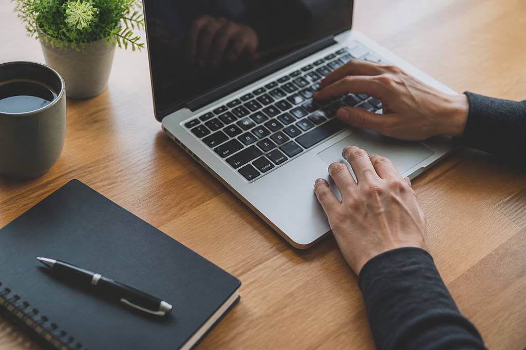 Raccourci clavier : les commandes essentielles pour gagner du temps au quotidien